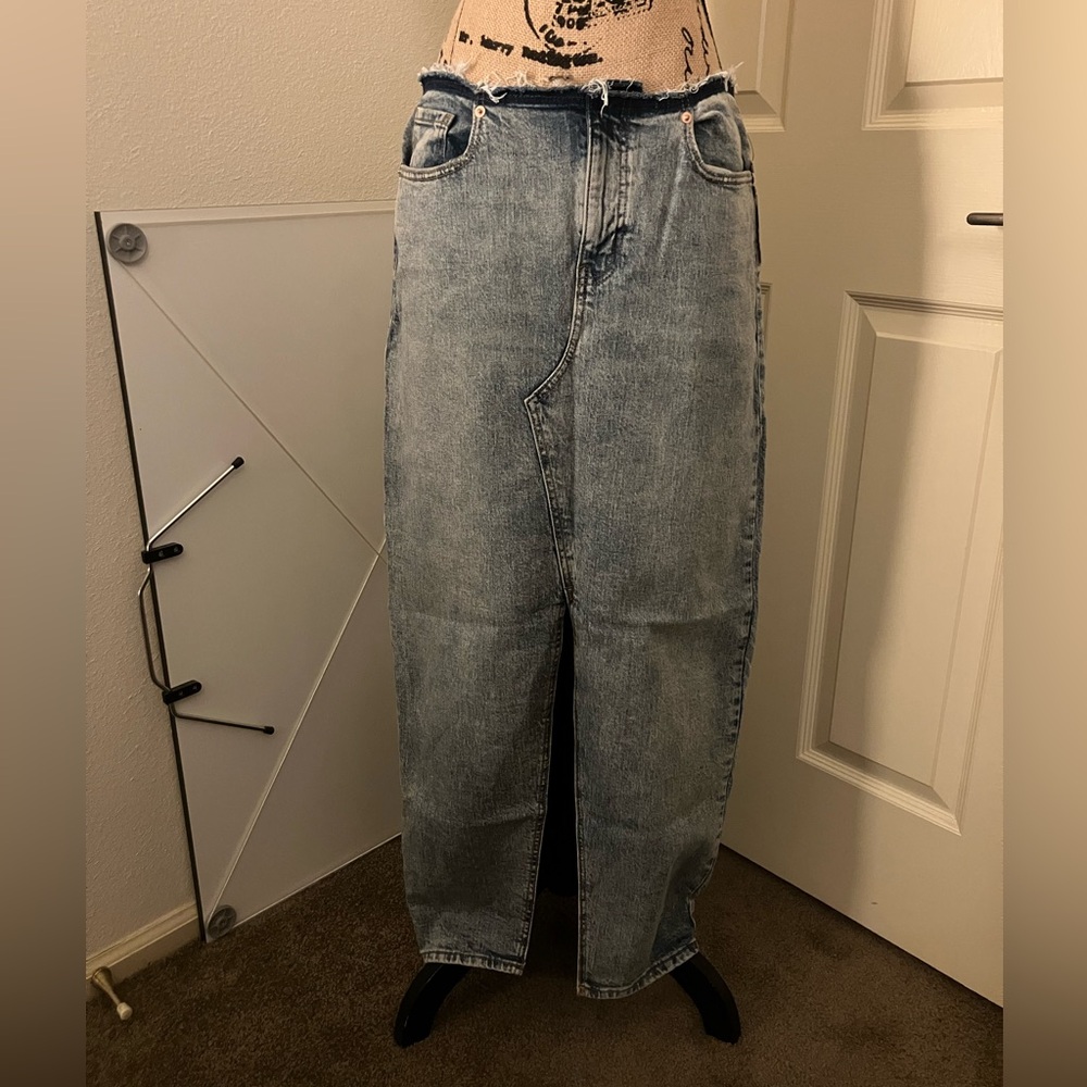 Wild Fable denim frayed low rise waist hip hugger skirt target 8 medium large